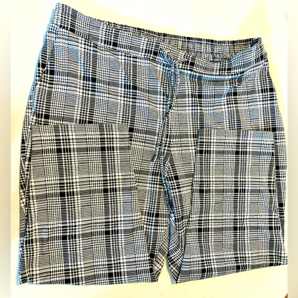 Ava&Viv Blk/Wht Plaid Dress Pants